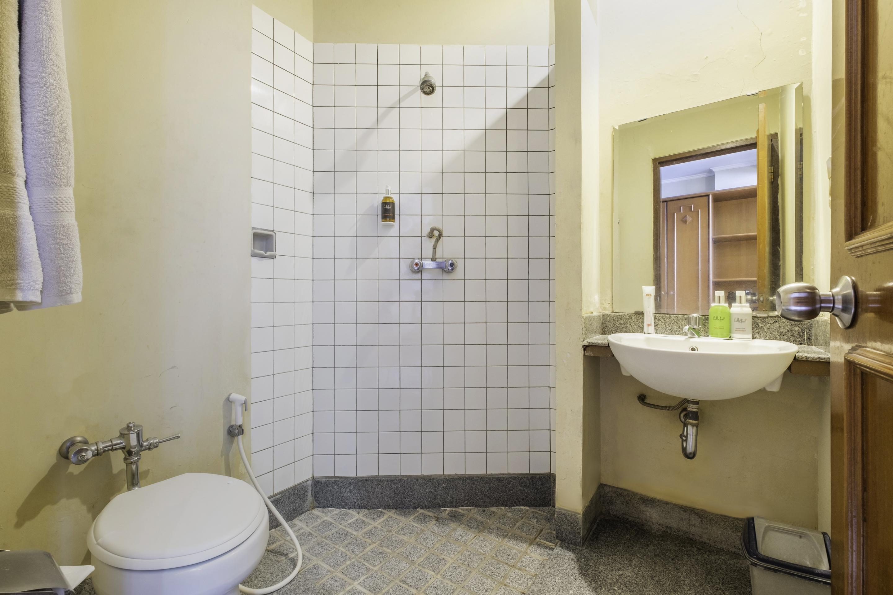 Collection O 25 Hotel Baltika Bandung Exterior photo